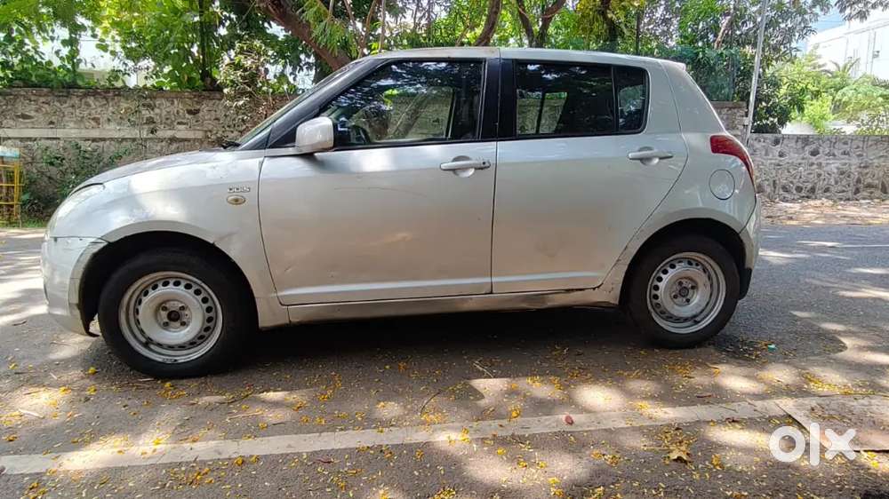 Maruti Suzuki Swift 2011 Diesel 238000 Km Driven