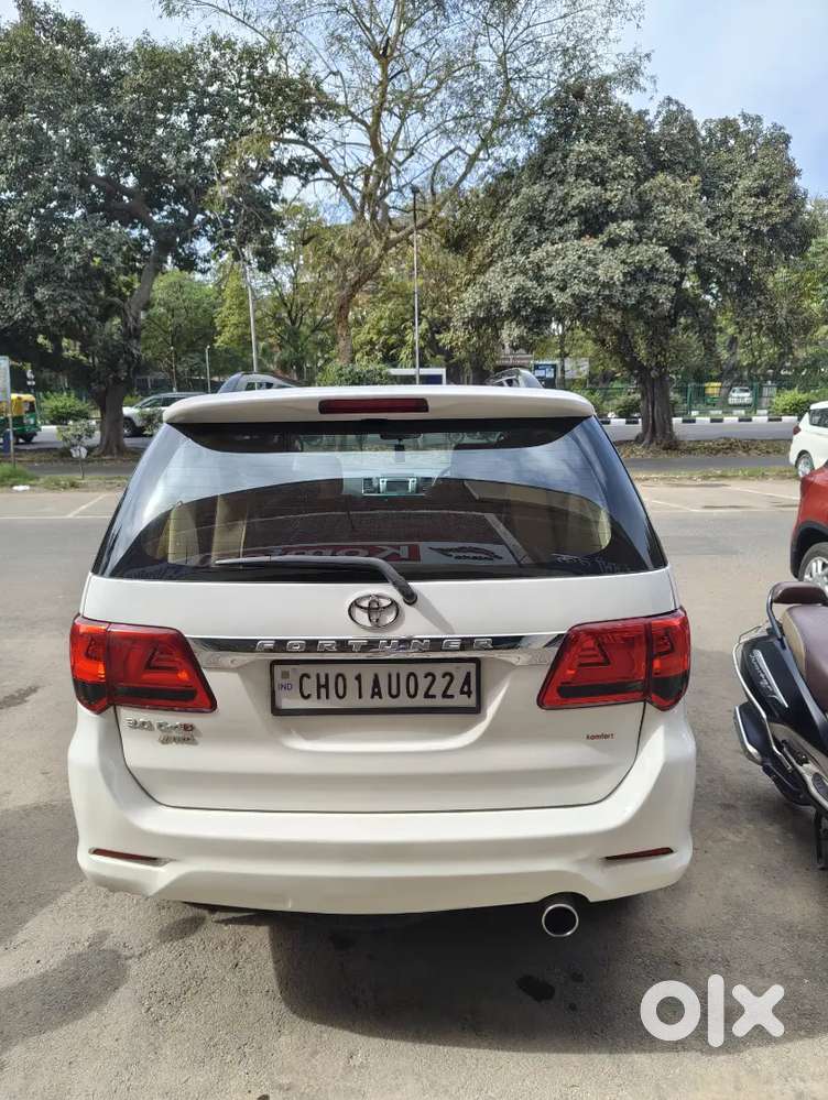 Toyota Fortuner 2013 Company Record Km 170700