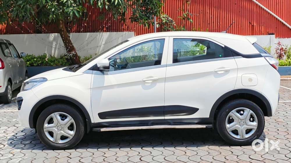 Tata Nexon 1.2 Revotron Xma, 2019, Petrol