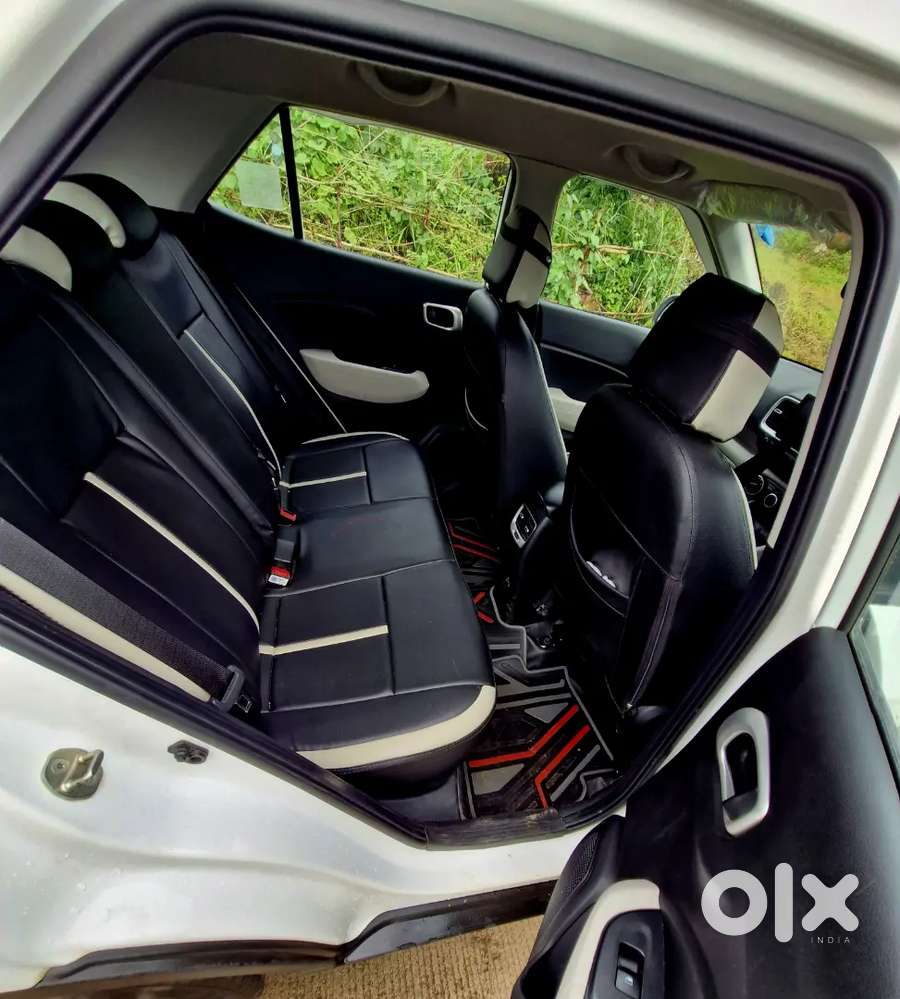 Hyundai Venue Petrol 2023