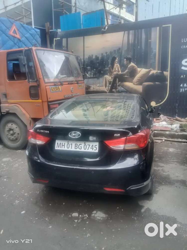 Hyundai Elantra 2013 Petrol 85000 Km Driven