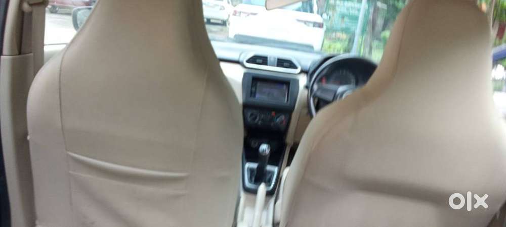 Maruti Suzuki Dzire 1.2 Lxi, 2017, Petrol