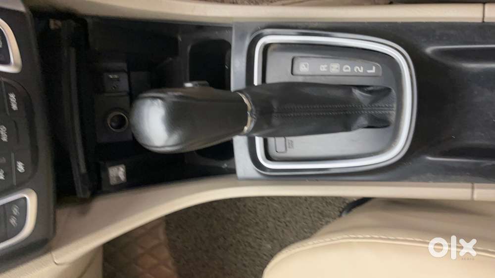 Maruti Suzuki Ciaz 2014-2017 At Zxi Plus, 2016, Petrol