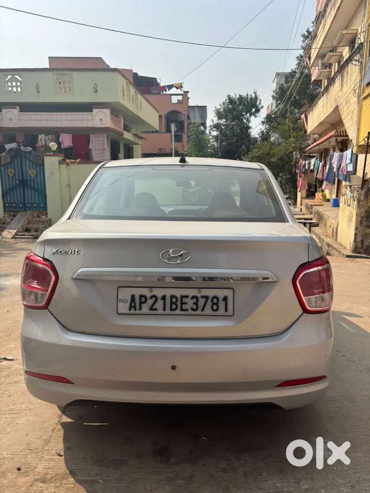 Hyundai Xcent 2015 Diesel Well Maintained