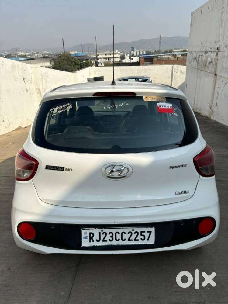 Hyundai Grand I10 1.2 Crdi Sportz Option, 2017, Diesel