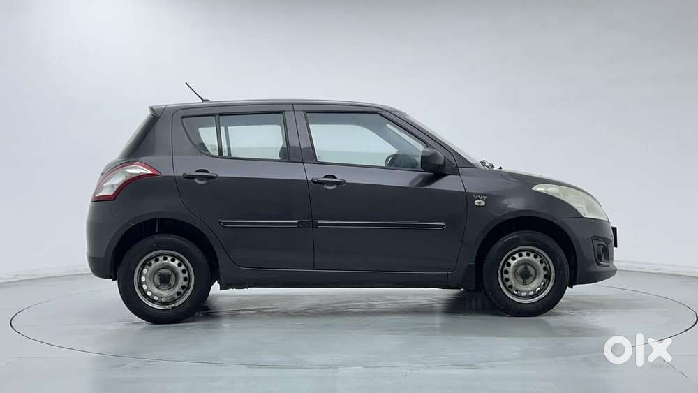 Maruti Suzuki Swift Lxi Optional-o, 2015, Petrol