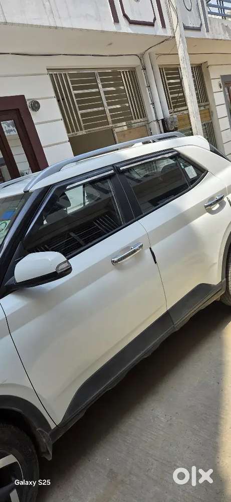 Hyundai Venue 2022 Petrol 26000 Km Driven
