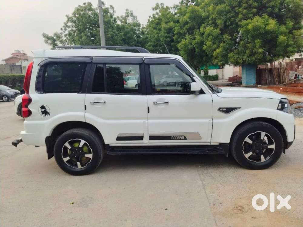 Mahindra Scorpio Classic 2.2 S 11 Mt 7 Str, 2024, Diesel
