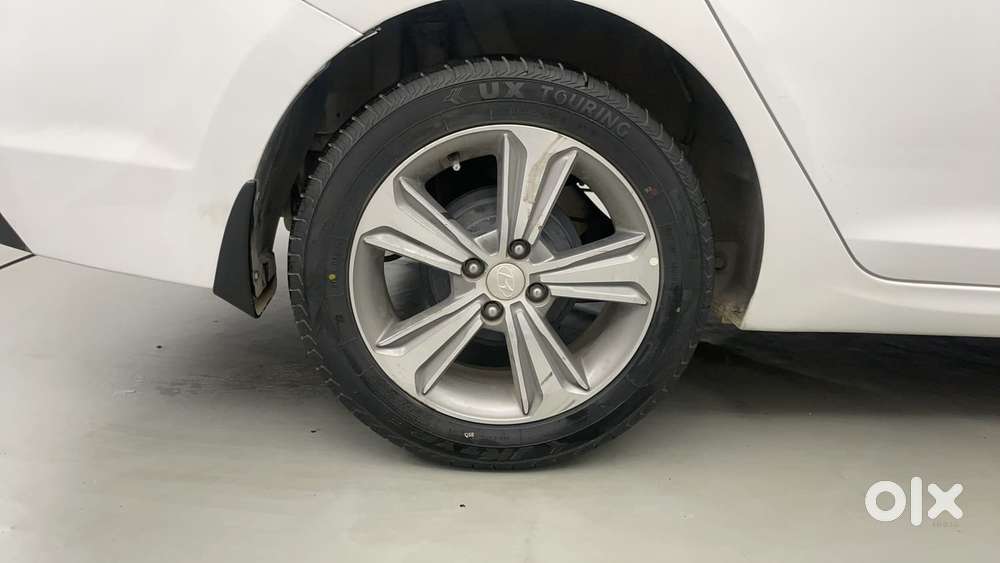 Hyundai Verna [2015-2017] Fluidic 4s 1.6 Crdi Sx (o) At, 2019, Petro..