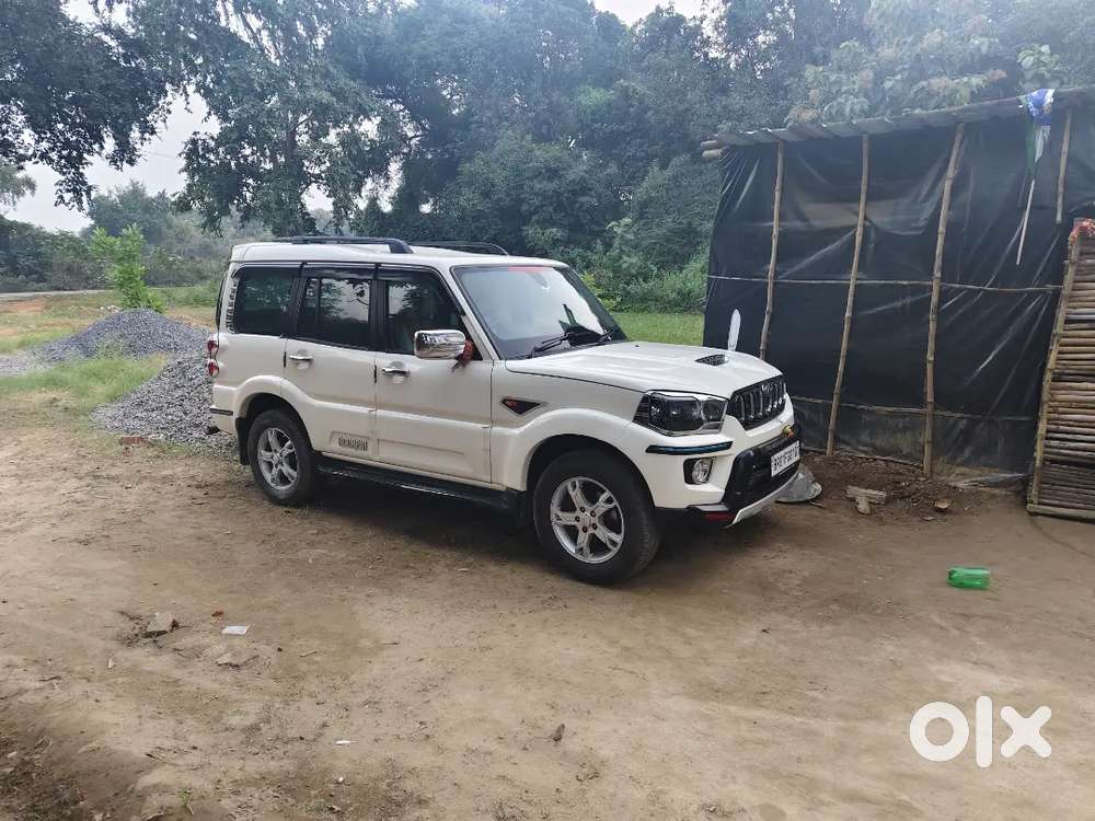 Mahindra Scorpio Classic 2016 Diesel 80000 Km Driven