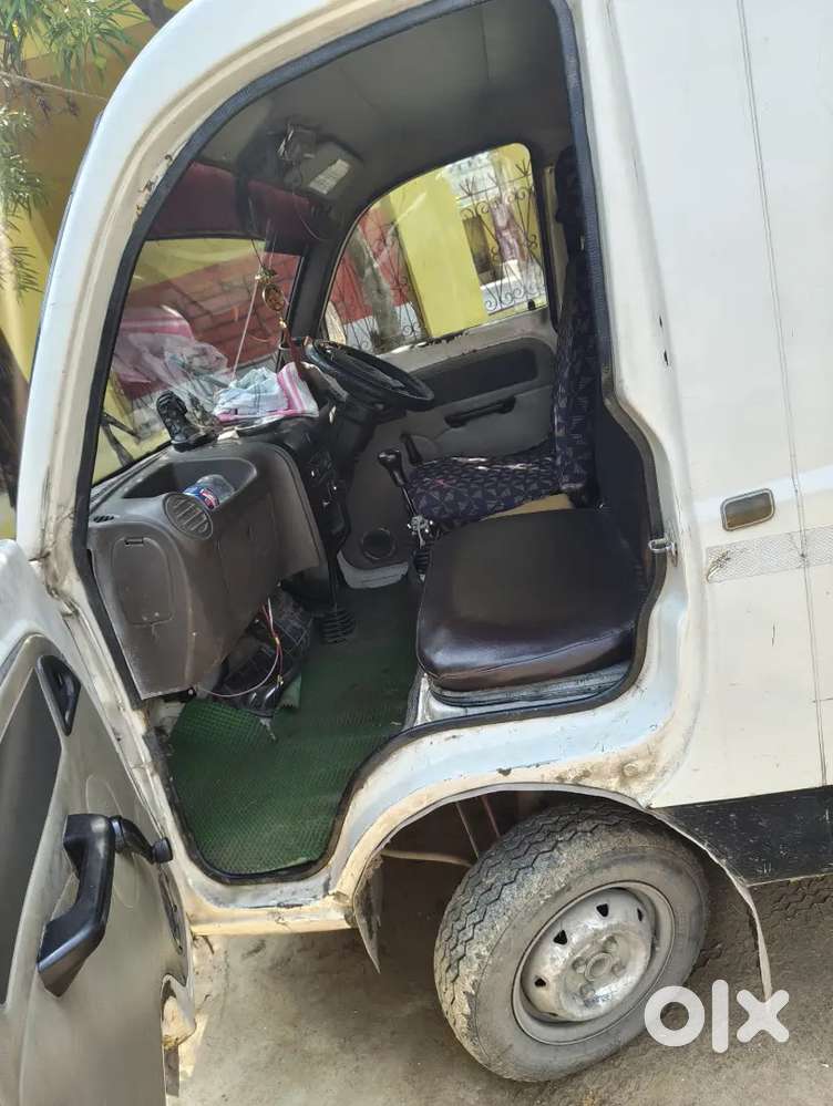 Eak Dam Okk Gaddi Ha Koi Kami Nhi Ha