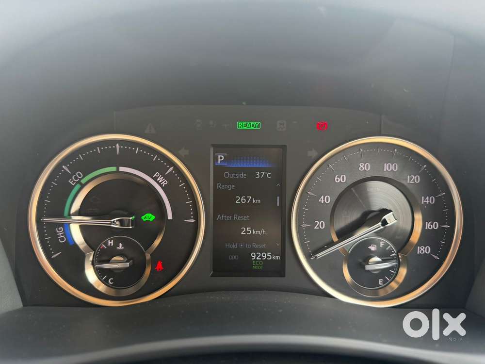 Toyota Vellfire Vip – Executive Lounge, 2023, Petrol