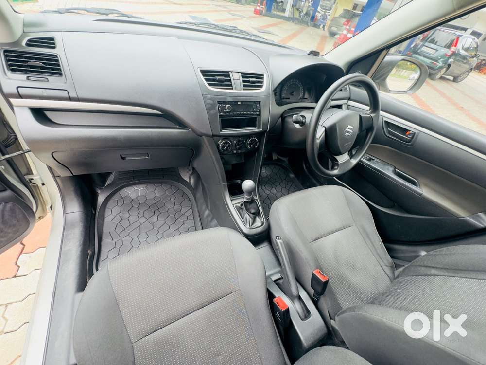 Maruti Suzuki Swift 1.2 Lxi (o), 2017, Petrol