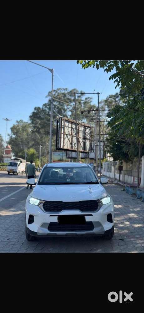 Kia Sonet 2023 Petrol 8000 Km Driven