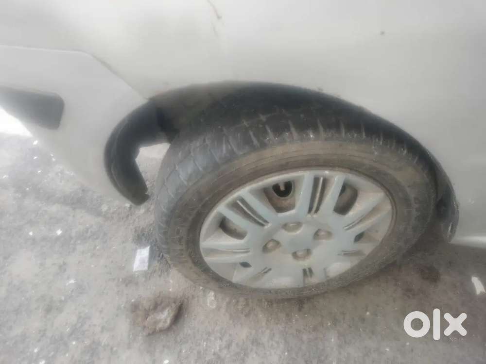 Selling My Car Santro New Tyres Gud Condition
