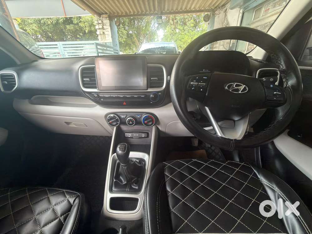 Hyundai Venue 1.2 S (o), 2023, Petrol