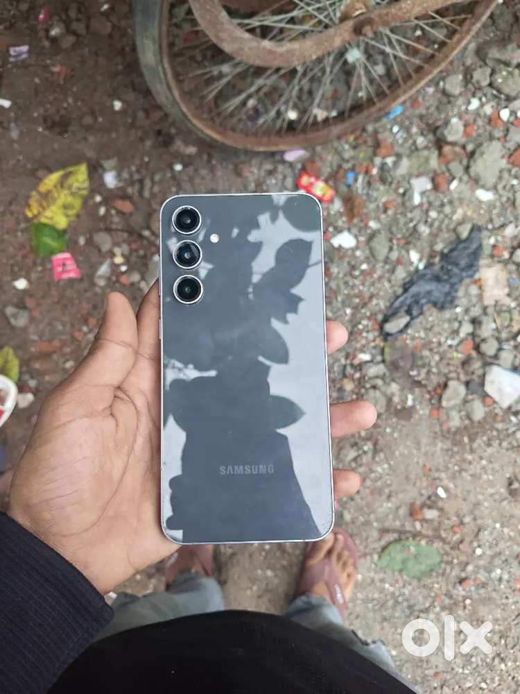 8GB 128GB Battery 100