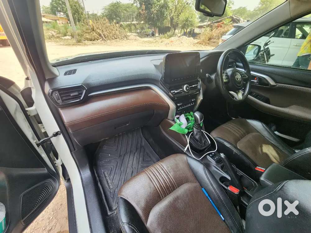Toyota Urban Cruiser Hyryder 2022 Petrol+ev 109000 Km Driven