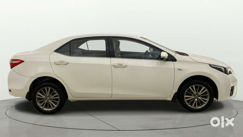 Toyota Corolla Altis 2013-2017 Vl At, 2016, Petrol