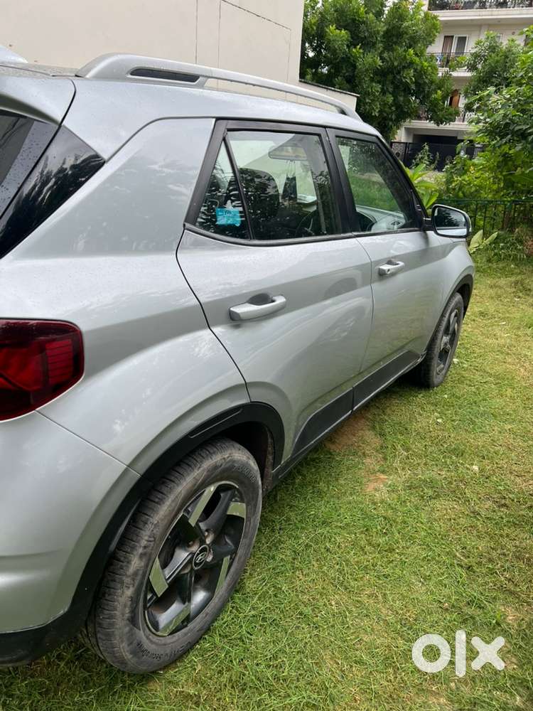 Hyundai Venue Petrol 2019