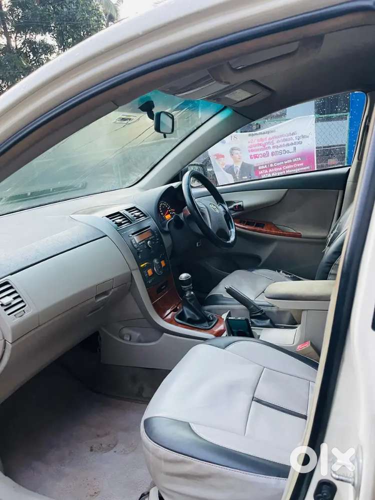 Toyota Corolla Altis 2011 Diesel 245556 Km Driven