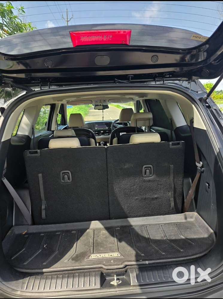 Kia Carens 2025 Petrol Well Maintained