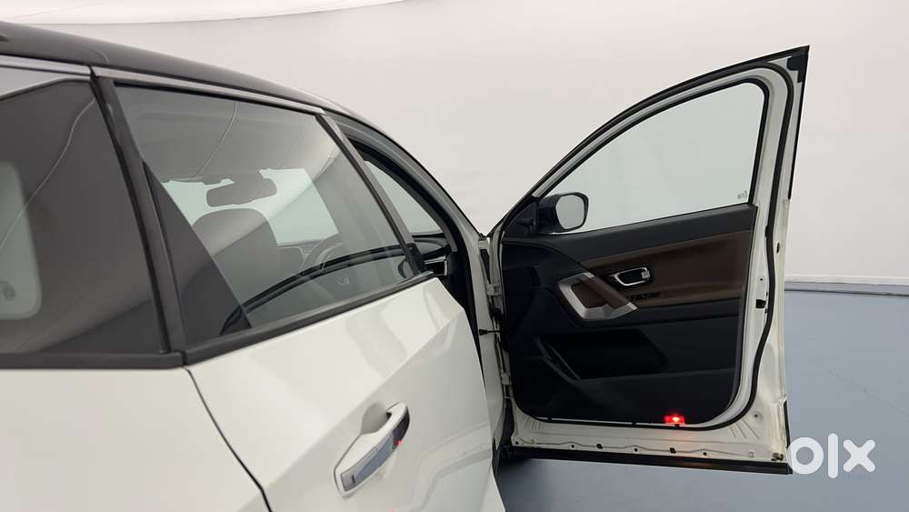 Tata Harrier 2.0 Xz Sunroof Dual Tone, 2022, Diesel