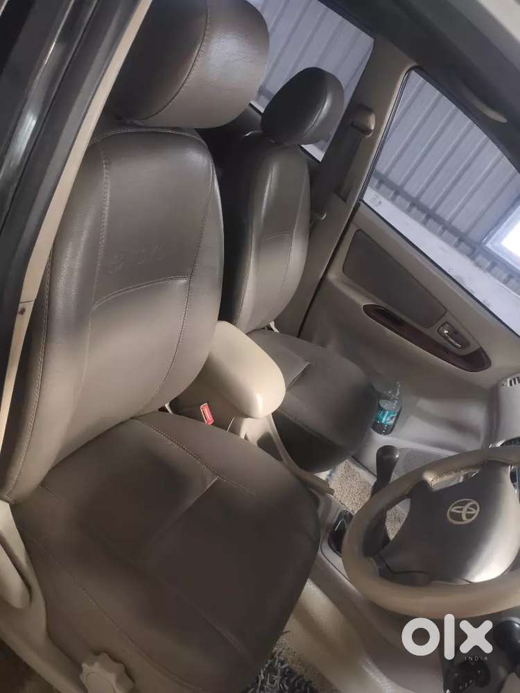 Toyota Innova 2.5v  2005