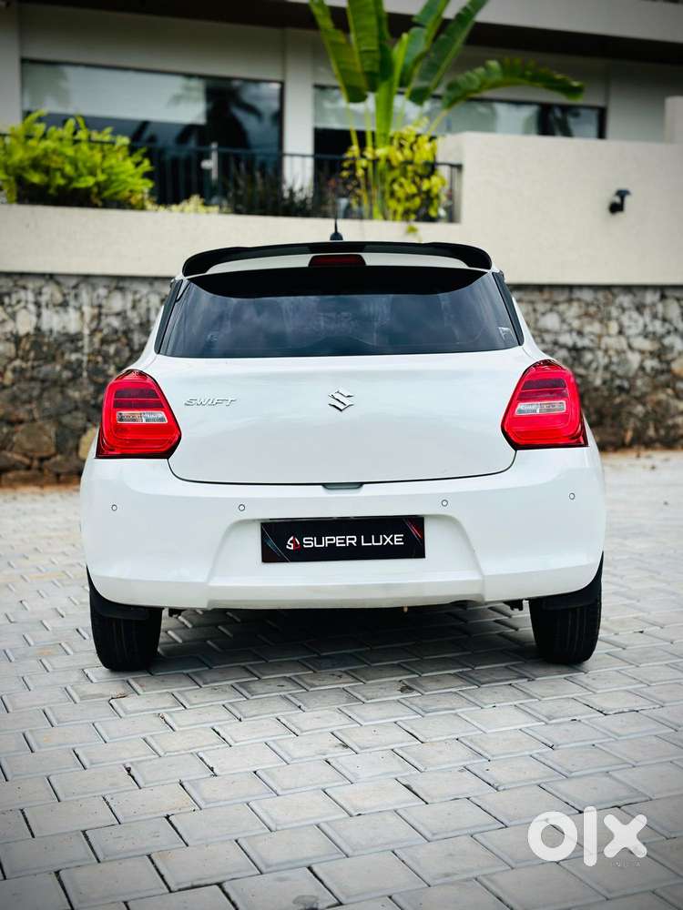 Maruti Suzuki Swift Vvt Vxi, 2022, Petrol