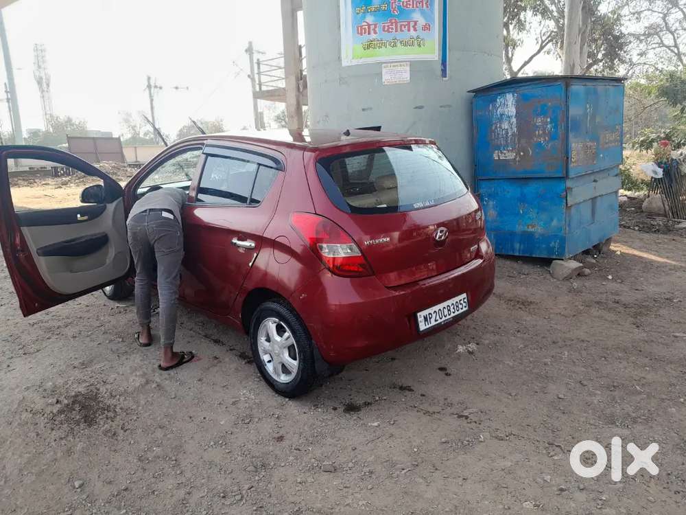 Hyundai New I20 2011 Third Owner ... Transfer Karwa K Denge 1,80,000