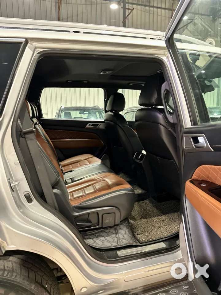 Mahindra Alturas G4 4wd At, 2020, Diesel