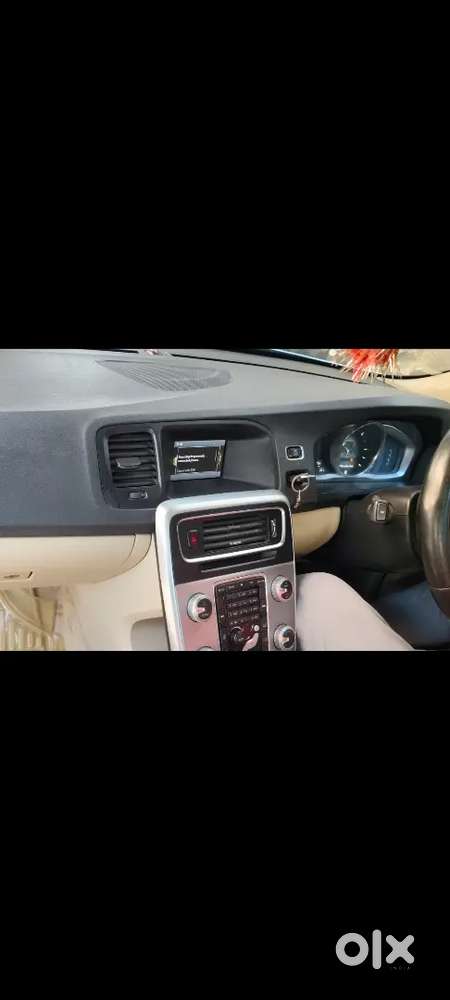 Volvo S60 2018 Diesel 82000 Km Very Good Condition Orignal Km Driven