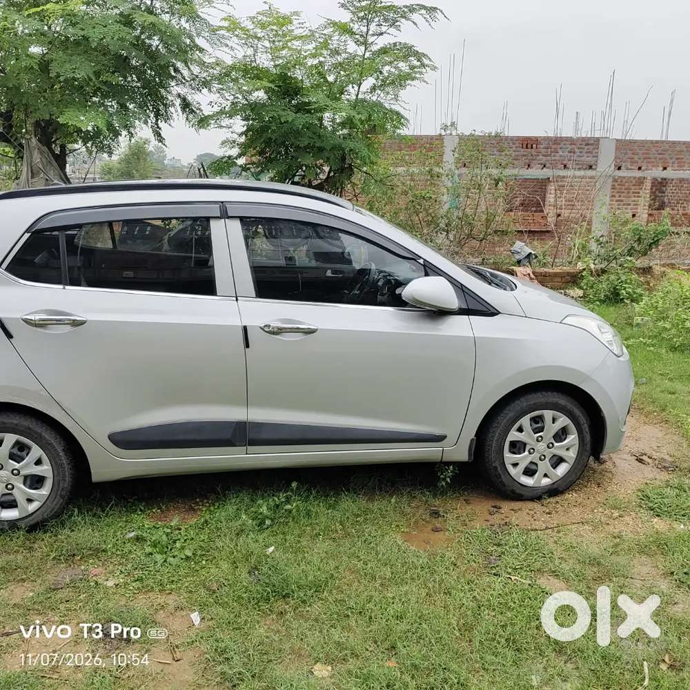 Hyundai Grand I10 Sportz 2015 Km Driven