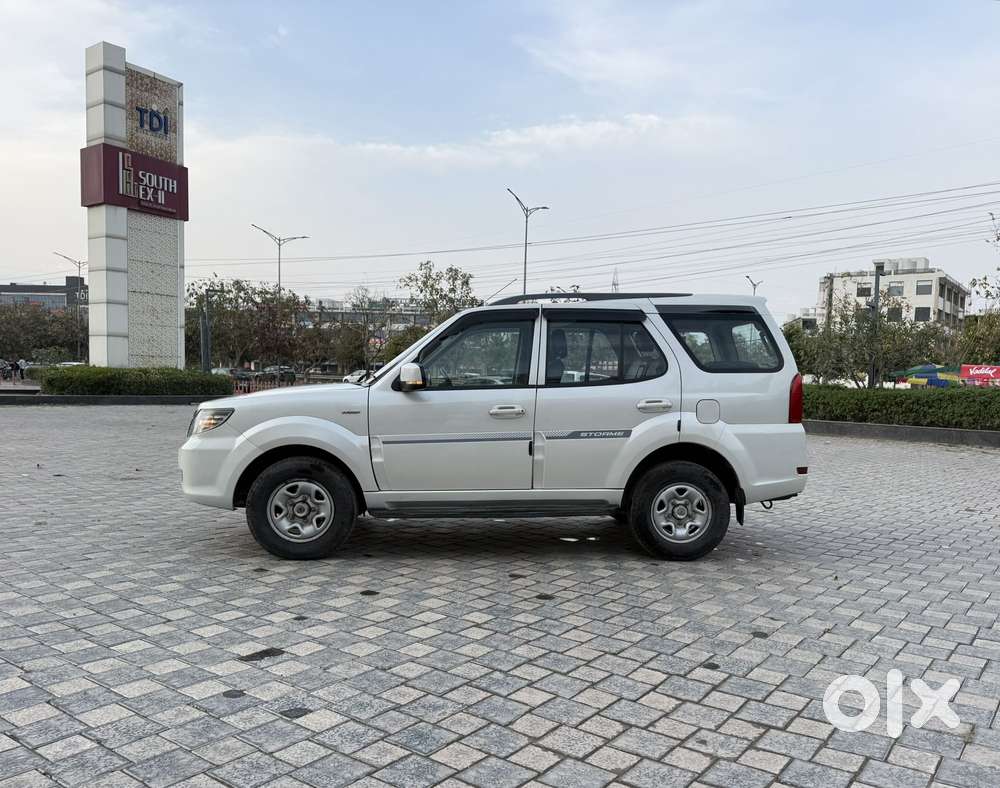 Tata Safari Storme [2015-2019] 2.2 Ex 4x2, 2017, Diesel
