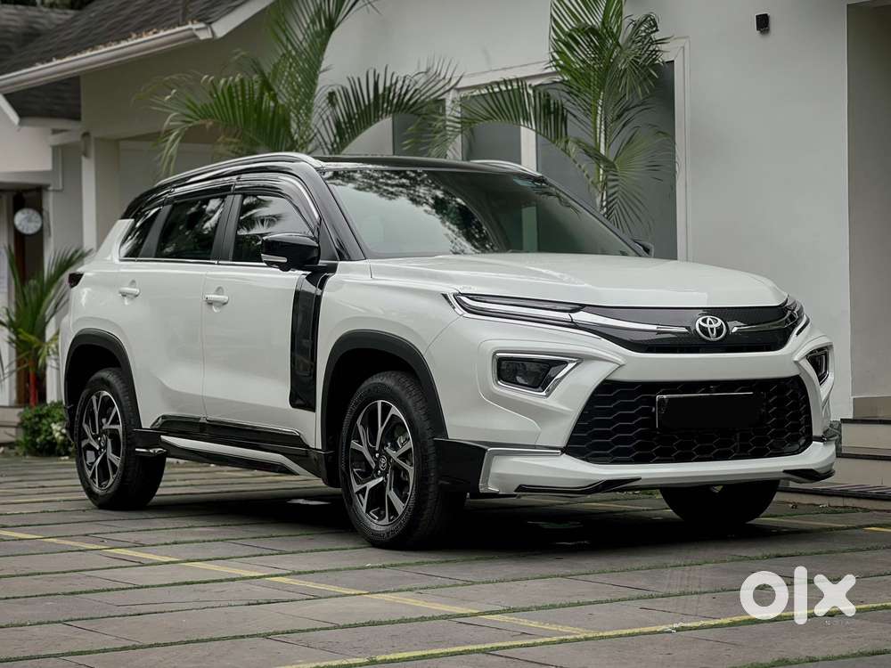 Toyota Urban Cruiser Hyryder 1.5 V Hybrid, 2025, Cng & Hybrids