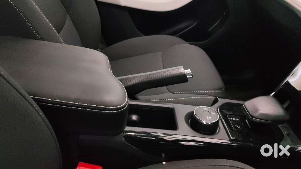 Tata Nexon Creative Plus S 1.2 Revotron Petrol 7dca, 2023, Petrol