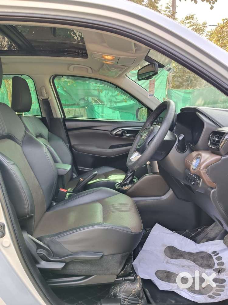 Toyota Urban Cruiser Hyryder 1.5 V Hybrid, 2022, Petrol