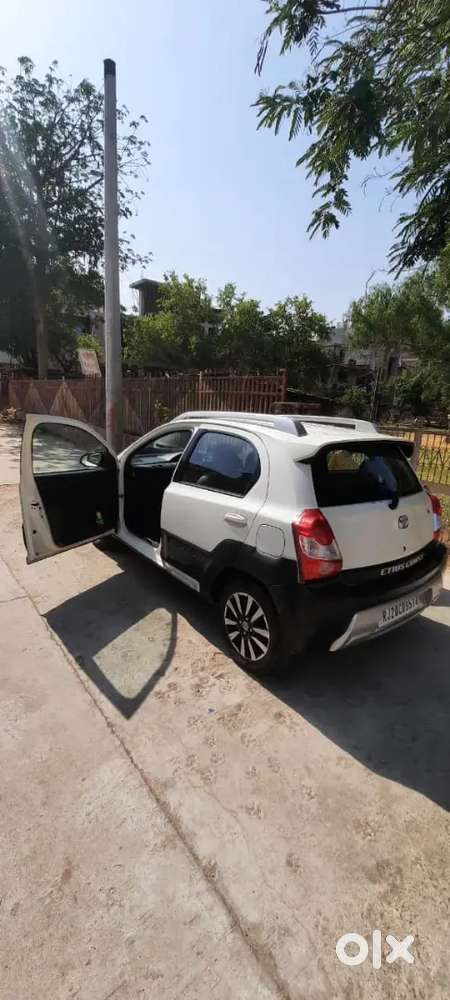 Toyota Etios Cross