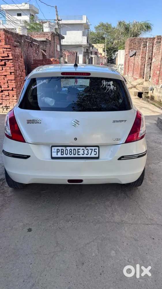 Maruti Suzuki Swift 2015 Diesel 81500 Km Driven
