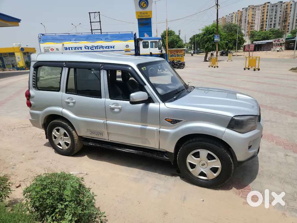 Mahindra Scorpio S6 Plus 2016 Diesel Car