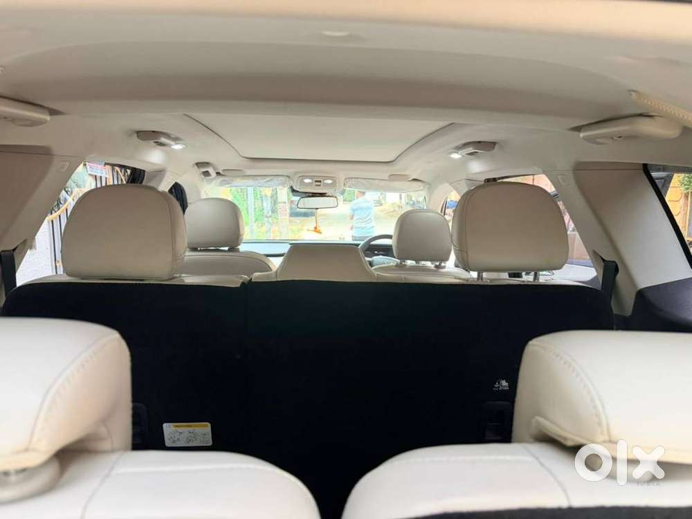 Mahindra Xuv 7xl Petrol(2023)