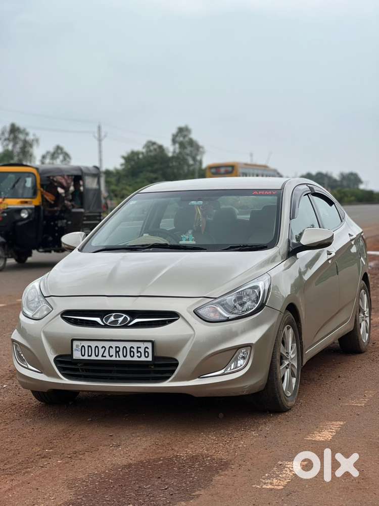 Hyundai Fluidic Verna 2011