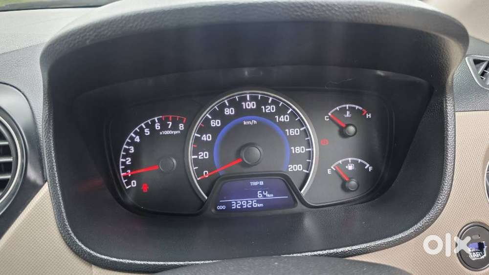 Hyundai Grand I10 Asta Option, 2016, Petrol