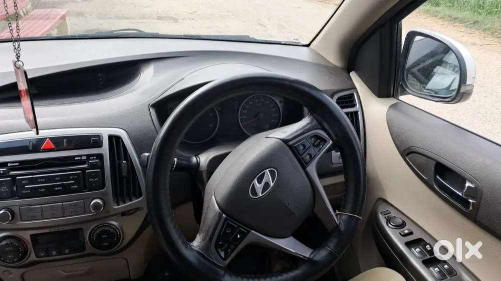Hyundai I20 Sportz 2012