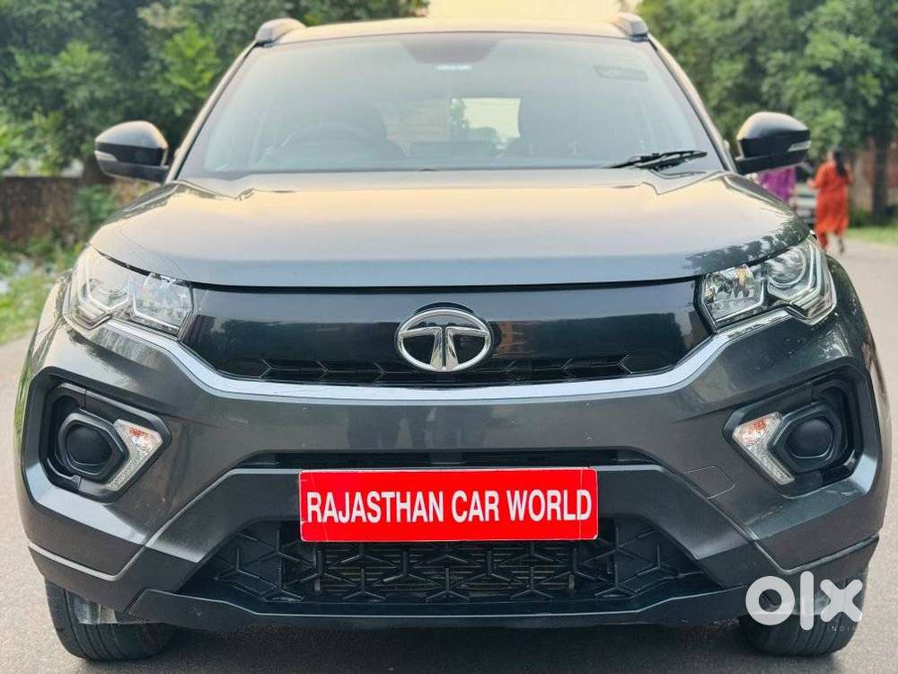 Tata Nexon, 2022, Petrol