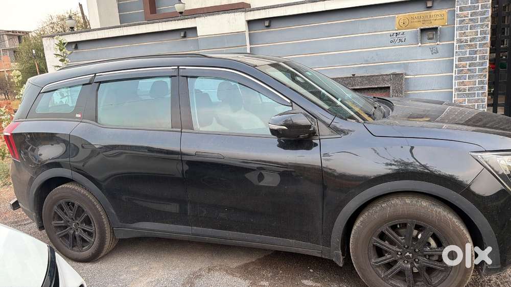 Mahindra Xuv700 2024 Diesel Well Maintained