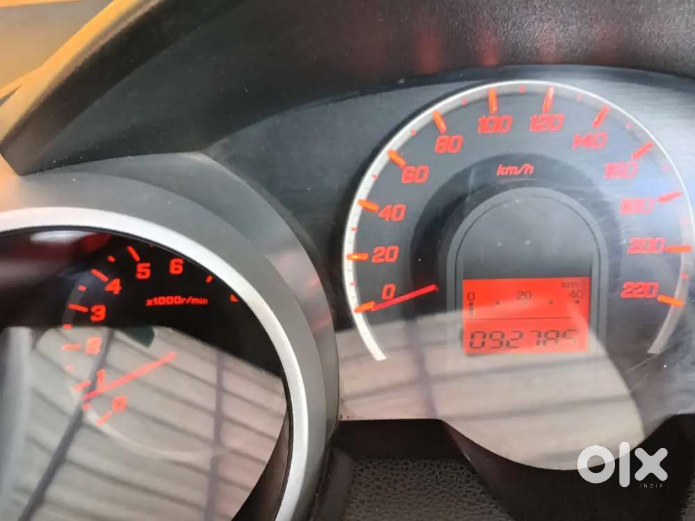 Honda Jazz 2013 Petrol 90000 Km Driven
