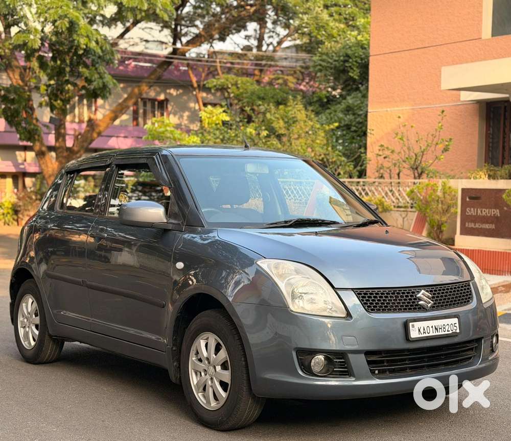 Maruti Suzuki Swift Vvt Zxi, 2011, Petrol