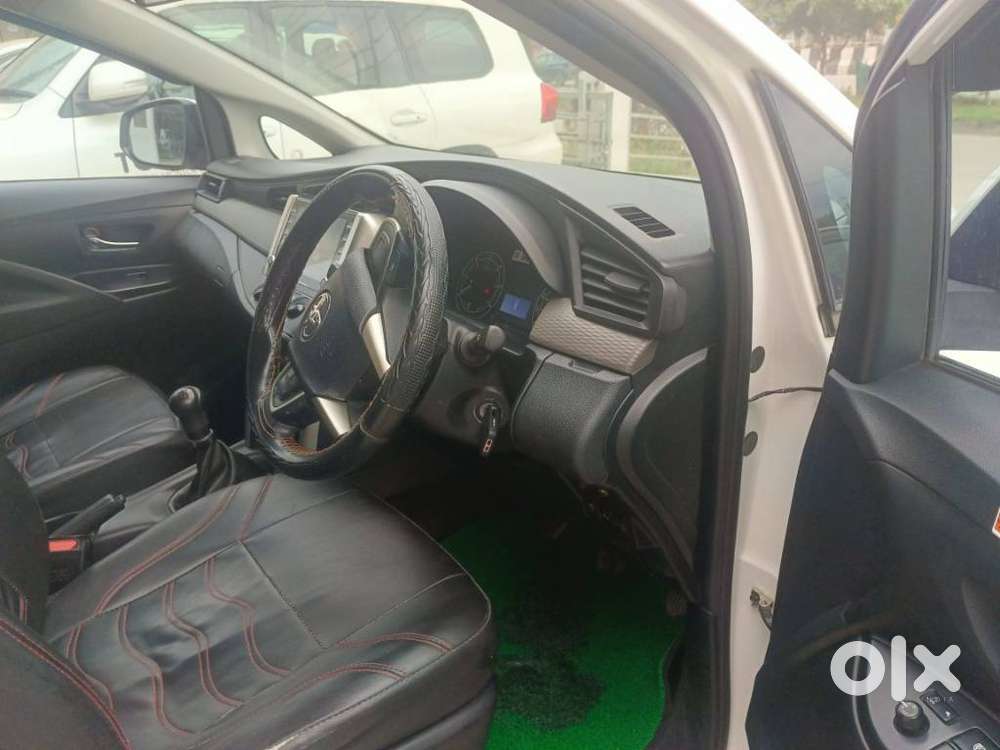 Toyota Innova Crysta 2.4 Gx Mt 8s, 2023, Diesel