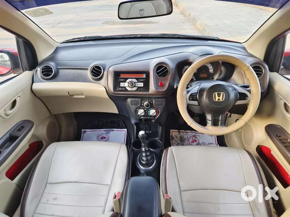 Honda Brio Sporty Look 
 Magwiil Spot Tire Center Lock